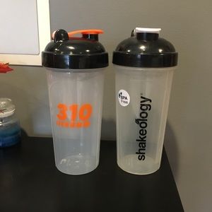 Shaker bottles